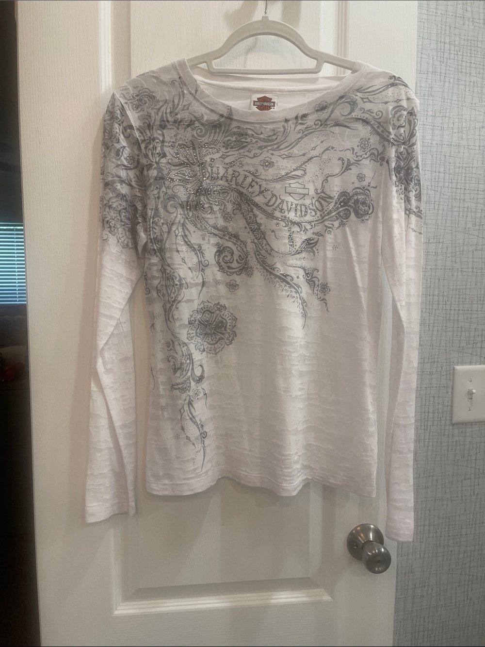 Harley-Davidson White Long-Sleeve Tee with Gray Ornate Graphic